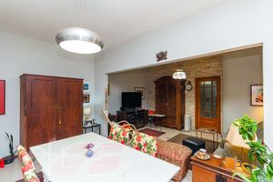Image 1 - 281828