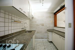 Image 22 - 281930