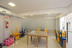Image 19 - 281960