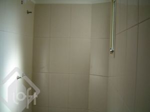 Image 19 - 282032