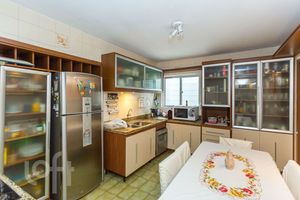 Image 1 - 282179