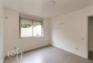 Image 10 - 282212