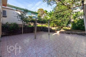 Image 38 - 282233
