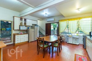 Image 24 - 282233