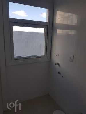 Image 19 - 282296