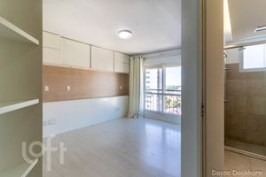 Image 24 - 282460