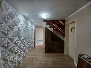 Image 1 - 282550