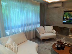 Image 17 - 282653