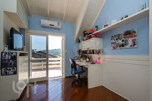 Image 13 - 282847