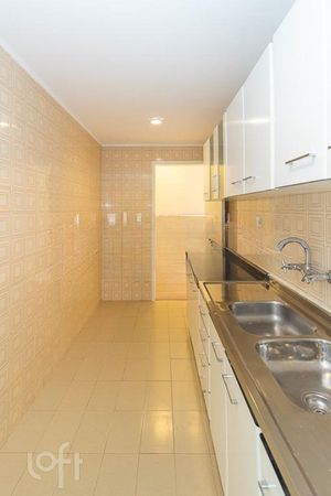 Image 17 - 283117