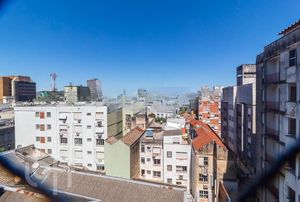 Image 30 - 283142