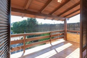 Image 42 - 283300