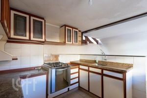 Image 10 - 283300