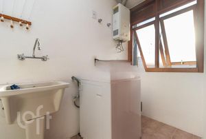 Image 13 - 283584