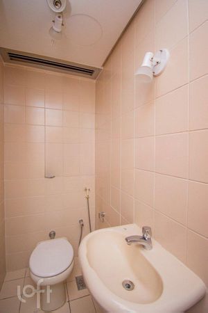 Image 18 - 283609