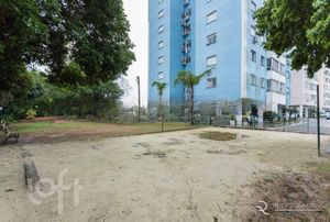 Image 54 - 283700