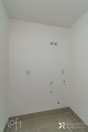 Image 15 - 284231