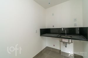 Image 11 - 284231