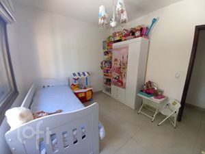 Image 19 - 284240