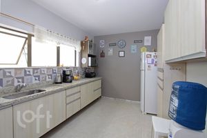 Image 11 - 284244