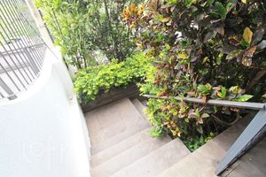 Image 37 - 284255
