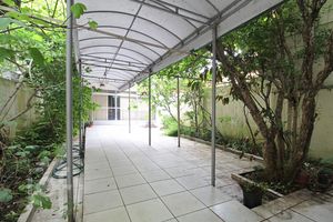 Image 14 - 284255