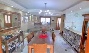 Image 33 - 284256
