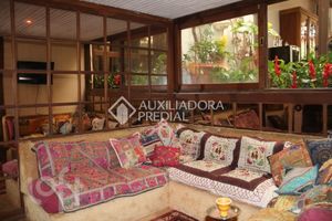 Image 11 - 284334