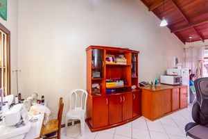 Image 29 - 284394