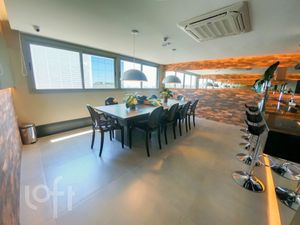 Image 33 - 284415