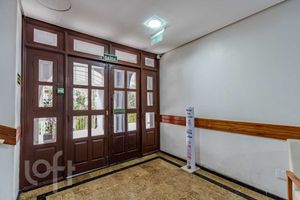 Image 19 - 284544