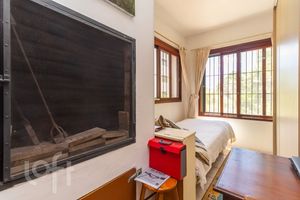 Image 30 - 284599