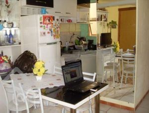 Image 19 - 284744