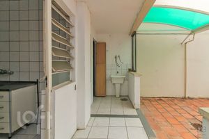 Image 10 - 284775