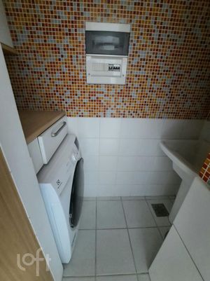 Image 3 - 284828