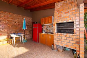Image 37 - 284840