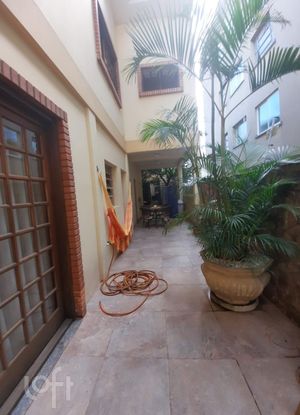 Image 35 - 284846