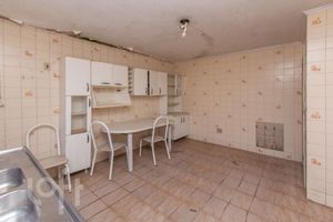 Image 11 - 284853