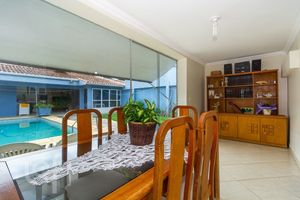 Image 28 - 285098