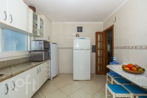 Image 26 - 285098