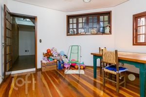 Image 11 - 285244