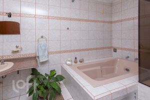 Image 16 - 285247