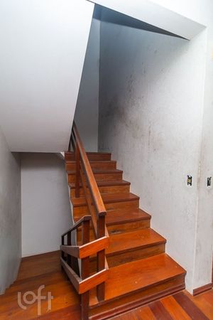 Image 8 - 285328