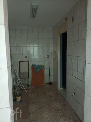 Image 13 - 285382