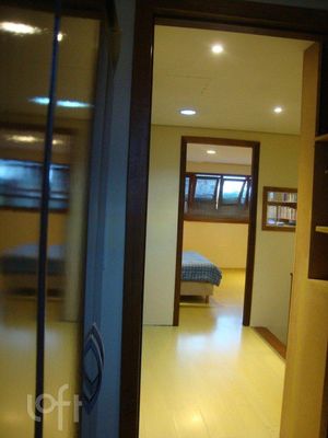 Image 18 - 285506
