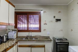 Image 17 - 285585