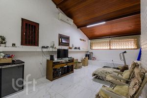 Image 10 - 285585