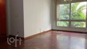 Image 29 - 285632