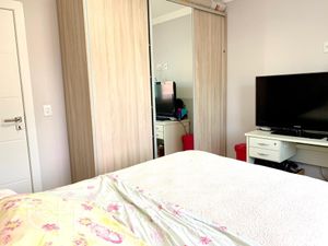 Image 17 - 285849