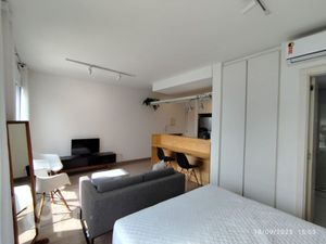 Image 8 - 285940